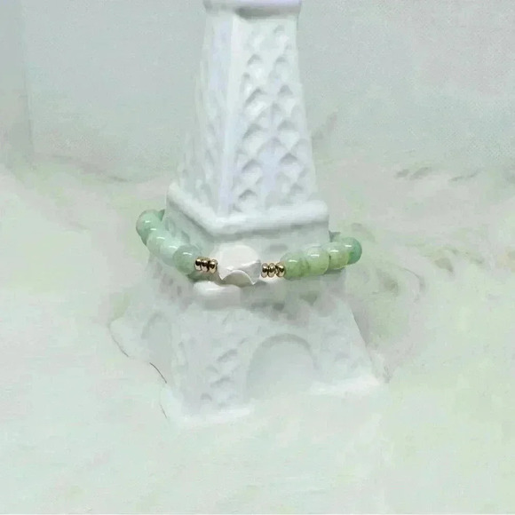 Crescent Moon Beaded Green Bracelet - Picture 4 of 8